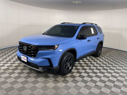 Used 2025 Honda Pilot TrailSport