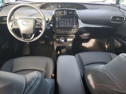 Used 2020 Toyota Prius XLE image 22
