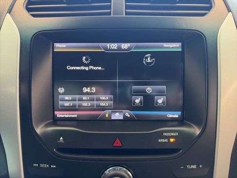 Used 2015 Ford Explorer XLT w/ Equipment Group 202B FWD image 20