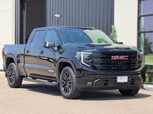 Used 2024 GMC Sierra 1500 Elevation w/ Elevation Premium Package AWD/4WD image 4