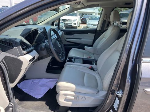 Used 2025 Honda Odyssey EX-L image 6