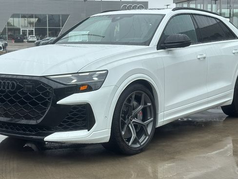 New 2026 Audi RS Q8 performance image 3