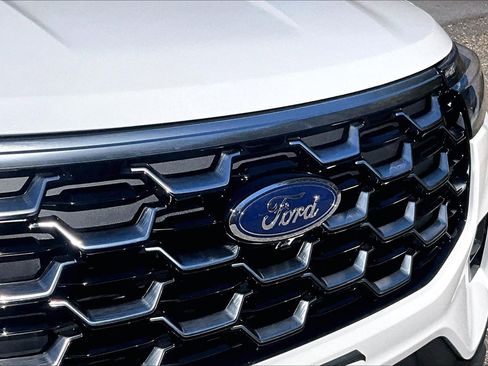 New 2026 Ford Explorer Platinum w/ LUX Leather Package image 33