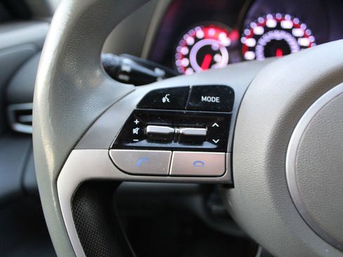Used 2021 Hyundai Elantra SEL FWD image 16