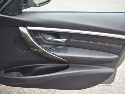 Used 2016 BMW 328i xDrive Sedan w/ Technology Package image 48