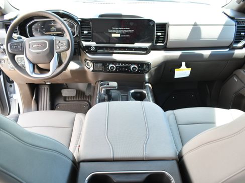 New 2026 GMC Sierra 1500 SLT w/ SLT Premium Plus Package RWD image 17