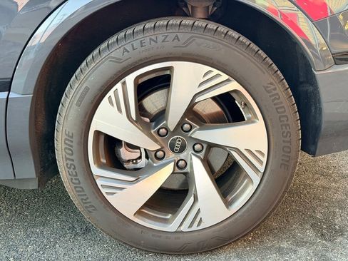 Used 2025 Audi Q6 e-tron Premium Plus w/ Premium Plus image 27