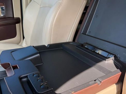 Used 2014 RAM 2500 Laramie w/ Convenience Group image 32