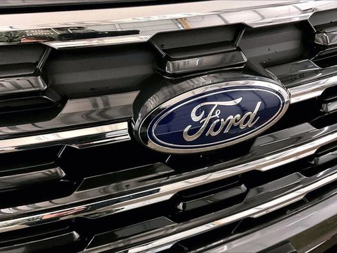 New 2026 Ford Explorer Active image 30