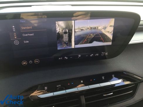 Used 2025 Buick Enclave Sport Touring image 28