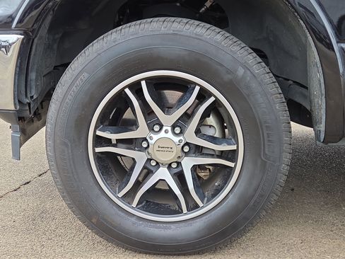 Used 2019 Ford F150 Lariat image 10