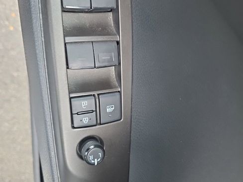 Used 2021 Toyota Camry LE FWD image 13