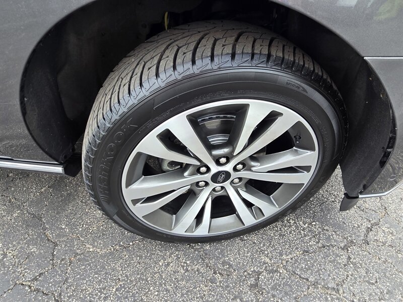 Used 2021 Ford Expedition Max Platinum AWD/4WD image 35