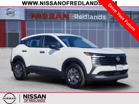 Used 2025 Nissan Kicks S AWD/4WD image 1