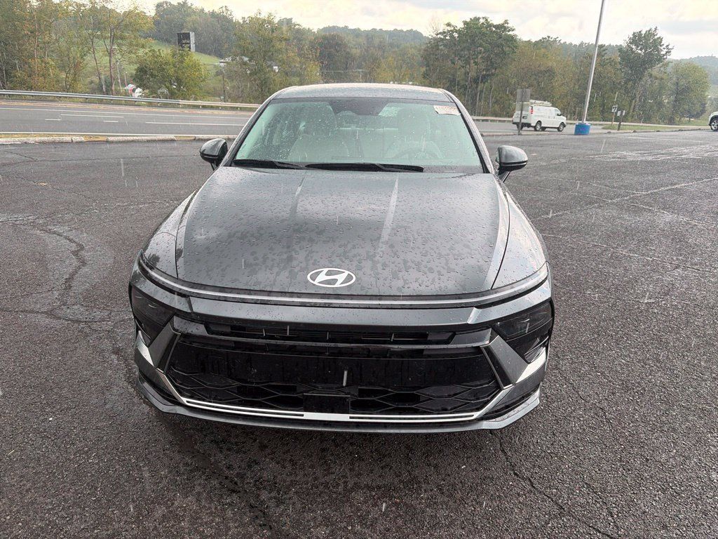 Used 2025 Hyundai Sonata SEL FWD image 3