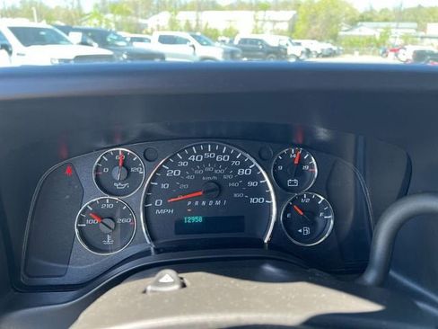 Certified 2024 GMC Savana 2500 w/ Driver Convenience Package RWD image 12