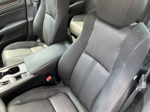 Used 2018 Honda Accord EX image 13