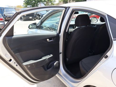 Used 2020 Hyundai Accent SE FWD image 18