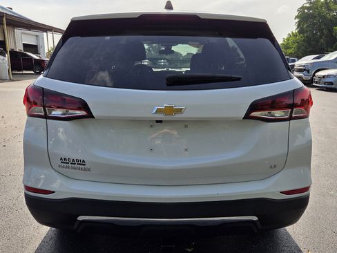 Used 2023 Chevrolet Equinox LT FWD image 4