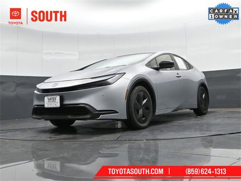 Used 2024 Toyota Prius LE image 36