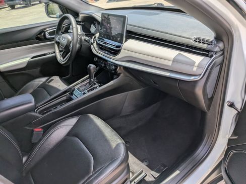 Used 2025 Jeep Compass Limited AWD/4WD image 15