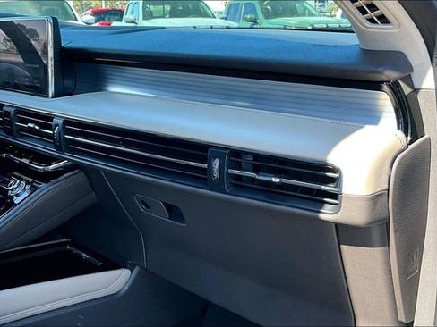 Used 2022 Lincoln Corsair FWD image 21