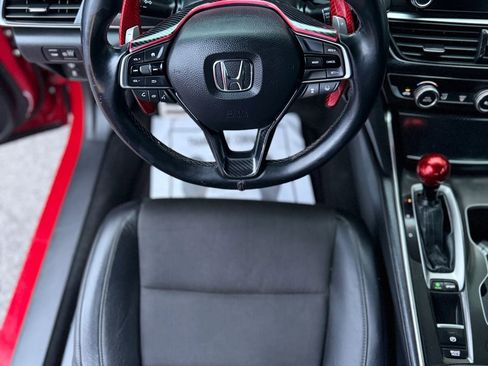 Used 2018 Honda Accord Sport image 8