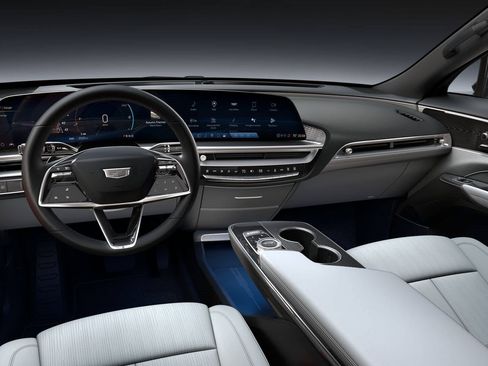 New 2025 Cadillac Lyriq Luxury w/ LPO, Bronce Accent Package image 28