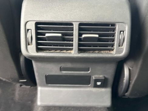 Used 2020 Land Rover Range Rover Velar S image 16