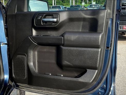 Used 2021 Chevrolet Silverado 1500 Custom Trail Boss AWD/4WD image 19