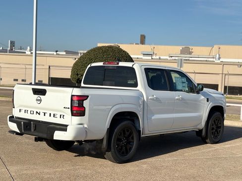 New 2026 Nissan Frontier SV image 7