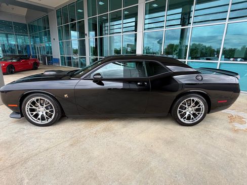 Used 2023 Dodge Challenger R/T Scat Pack w/ Plus Package RWD image 10