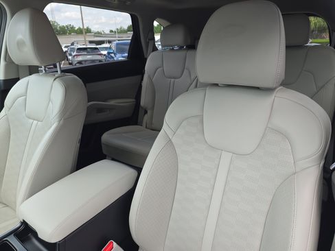 Certified 2025 Kia Sorento S w/ Panoramic Sunroof Package FWD image 22