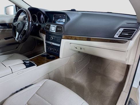 Used 2016 Mercedes-Benz E 400 E 400 image 28
