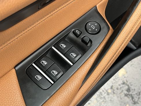 Used 2018 BMW 530i xDrive AWD/4WD image 26