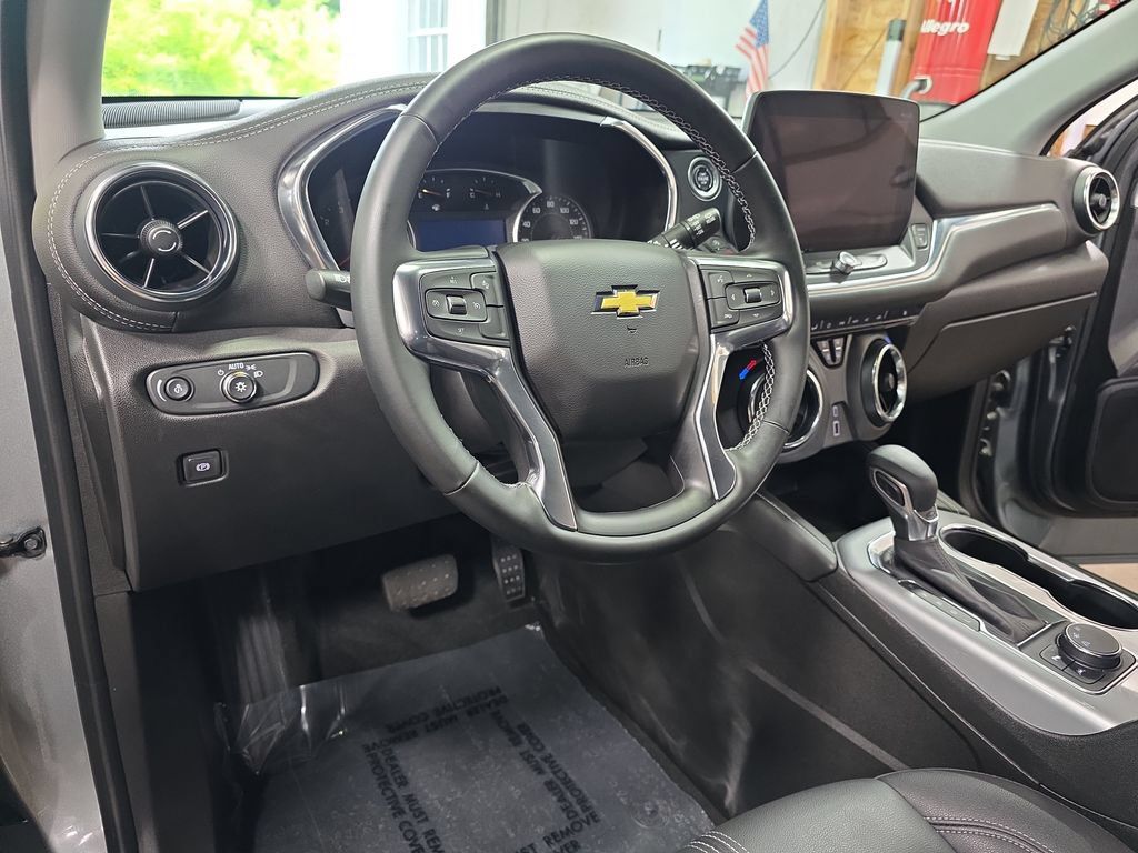 Used 2024 Chevrolet Blazer LT w/ LPO, Floor Liner Package FWD image 15