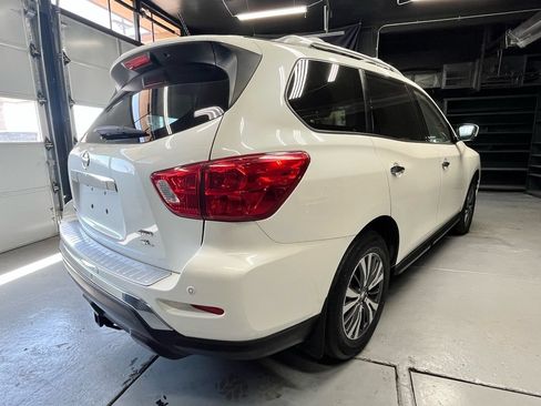 Used 2017 Nissan Pathfinder SL AWD/4WD image 5