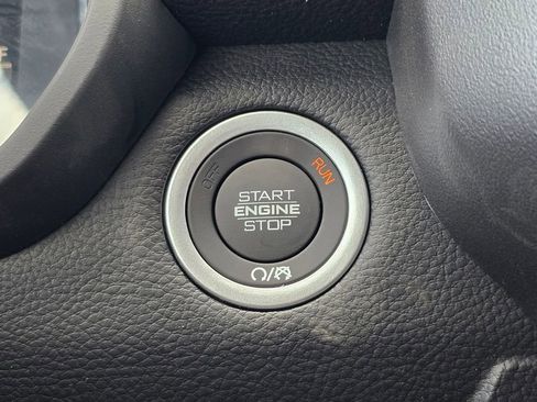 New 2026 RAM 1500 4x4 Crew Cab image 18