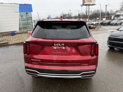 Certified 2023 Kia Sorento S image 6