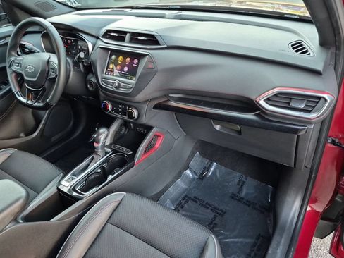 Used 2021 Chevrolet TrailBlazer RS FWD image 28