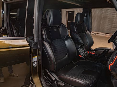 Used 2024 Ford Bronco Raptor w/ Interior Carbon Fiber Pack 6 AWD/4WD image 26