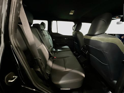 Used 2024 Lexus GX 550 AWD/4WD image 21