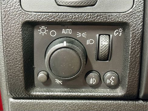 Used 2009 HUMMER H3T Alpha AWD/4WD image 11