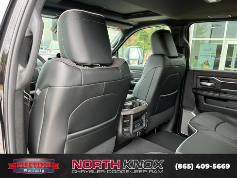 New 2026 RAM 2500 Laramie AWD/4WD image 16