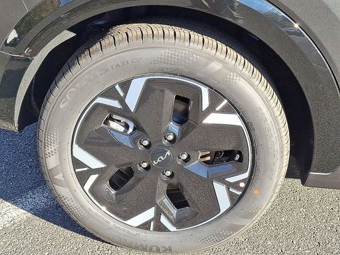 New 2025 Kia Niro Wind w/ Wind Preserve Package image 5