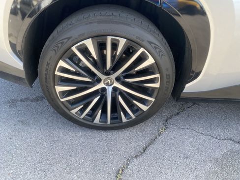 Used 2023 Lexus RZ 450e Premium w/ Accessory Package (Z1) image 5