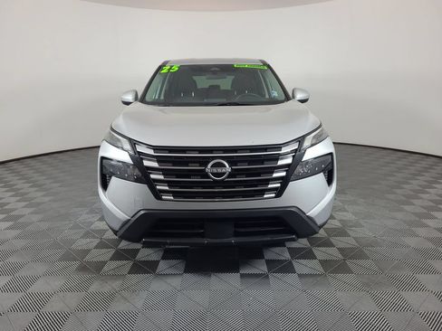 Used 2025 Nissan Rogue SV FWD image 8