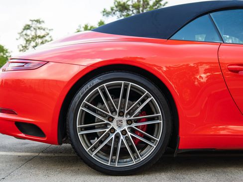 Used 2019 Porsche 911 Carrera S RWD image 21