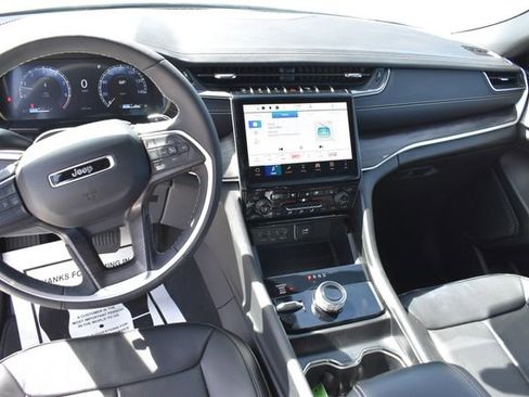 Used 2025 Jeep Grand Cherokee L Limited w/ Luxury Tech Group II AWD/4WD image 18