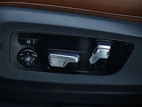 New 2026 BMW X5 xDrive40i w/ M Sport Package image 22